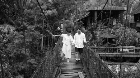 Sidemen trekking Yellow Bridge