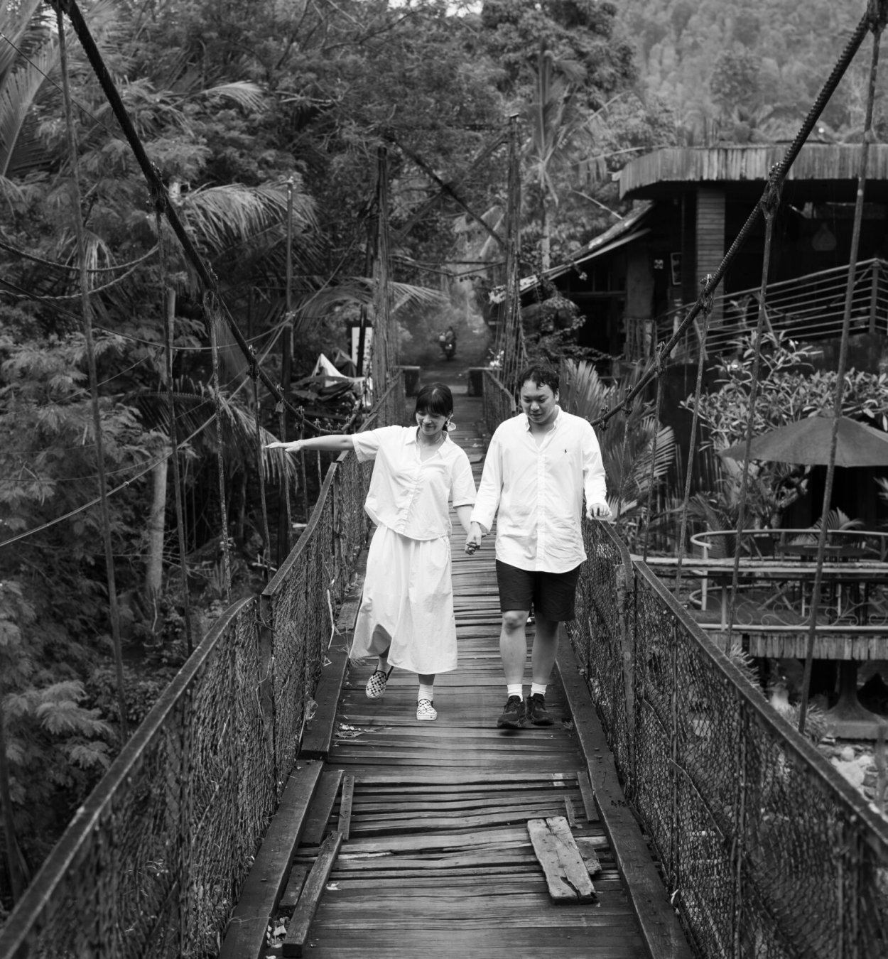 Sidemen trekking Yellow Bridge