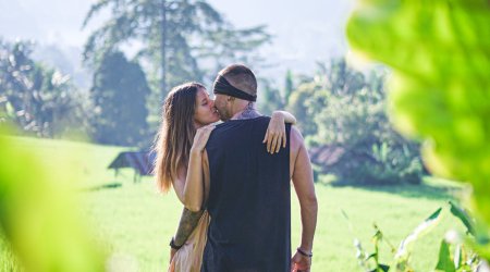 sidemen trekking and photo